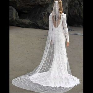 Cathedral length all over pearl veil
